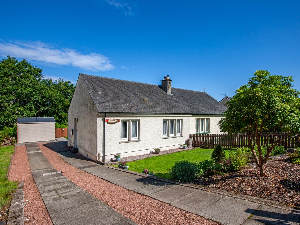 1 bed semi-detached bungalow for sale in Meadow Road, Dunbeg PA37, £145,000