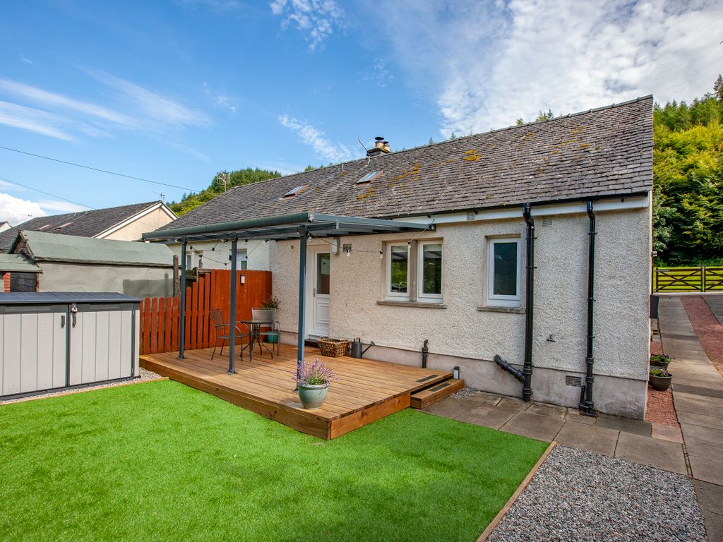 1 bed semi-detached bungalow for sale in Meadow Road, Dunbeg PA37, £145,000