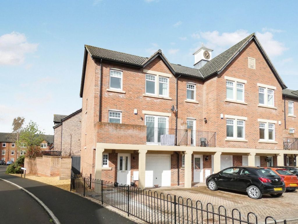 4 bed town house for sale in Fulmar Place, Carlisle CA2, £220,000