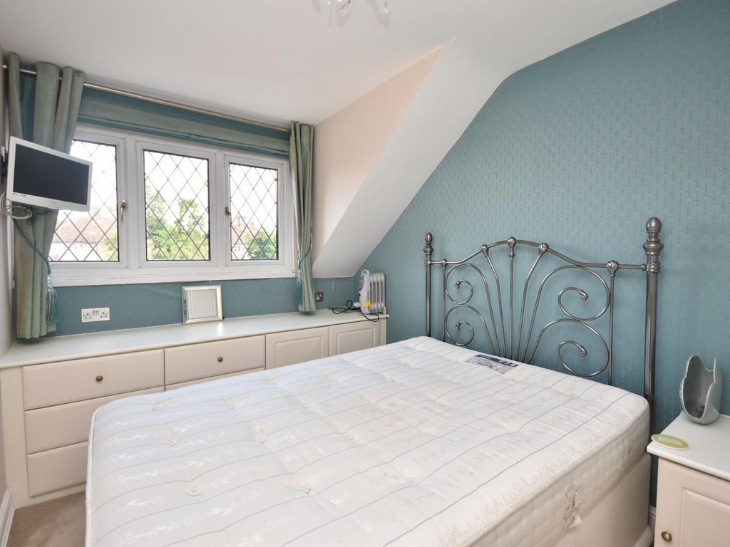 1 bed terraced house for sale in Old School Court, Hockliffe LU7, £225,000