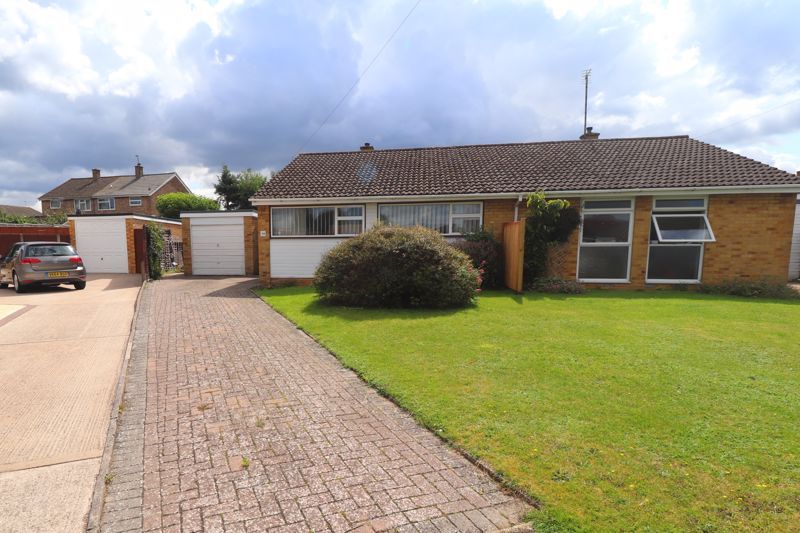 2 bed bungalow for sale in Kennedy Close, Hucclecote, Gloucester GL3, £239,950