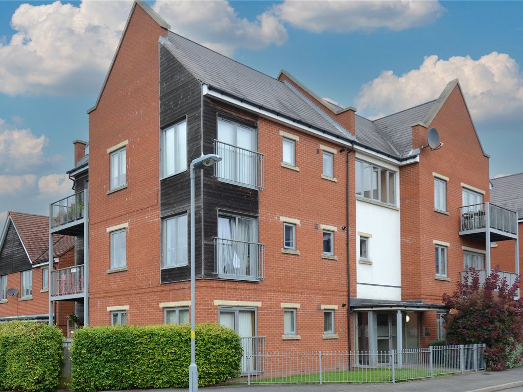 2 bed flat for sale in Shorters Avenue, Warstock, Birmingham B14, £40,000