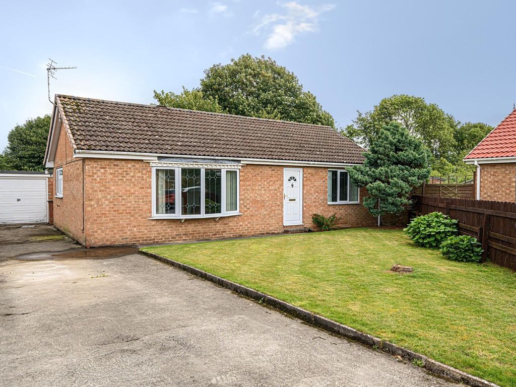 3 bed detached bungalow for sale in Kings Meadows, Sowerby, Thirsk YO7, £279,950