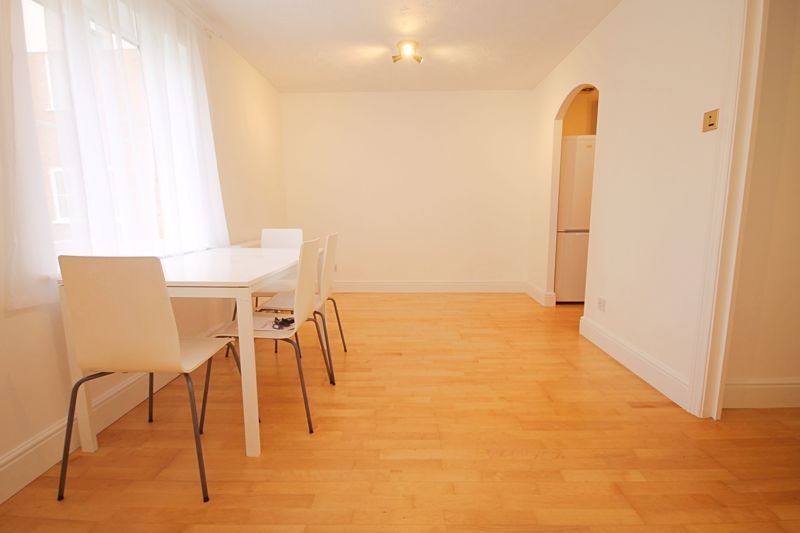 1 bed flat for sale in Campion Court, Elmore Close, Wembley HA0, £270,000