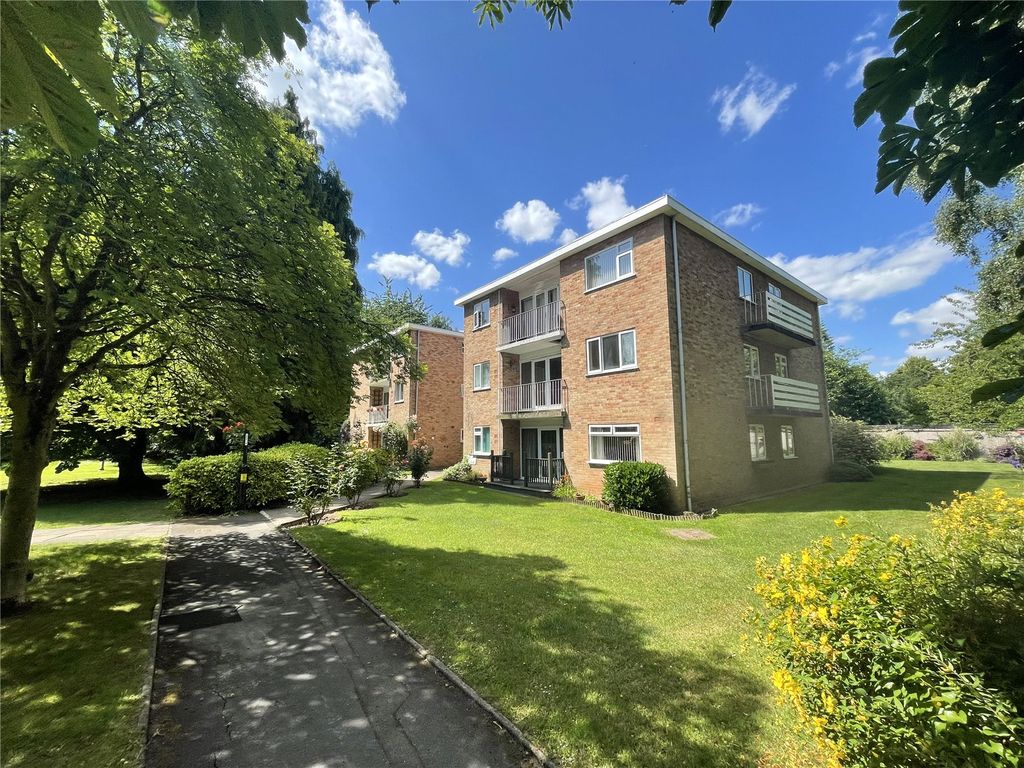 2 bed flat for sale in Halifax Close, Allesley, Coventry CV5, £175,000