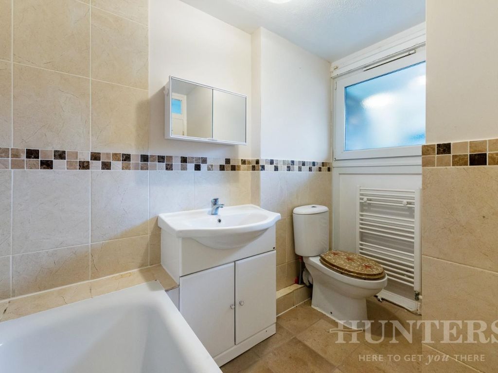 1 bed flat for sale in Newton Road, London N15, £250,000