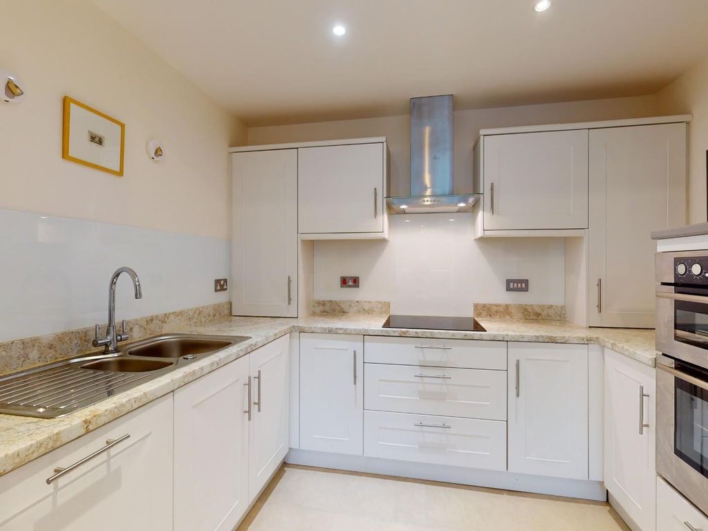 2 bed flat for sale in Mill Fold, Addingham LS29, £200,000