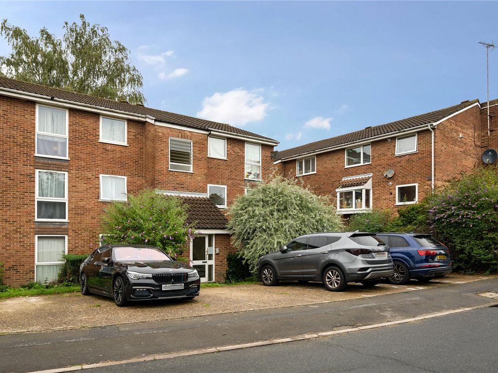 1 bed flat for sale in Shurland Avenue, Barnet EN4, £260,000