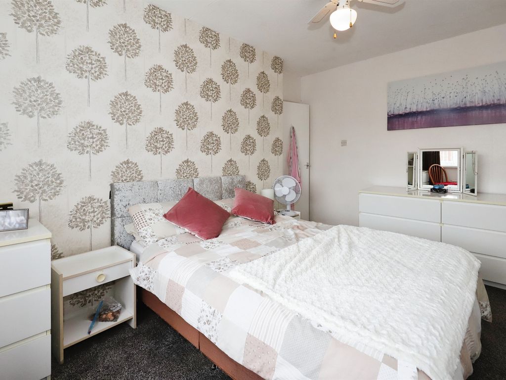 3 bed semi-detached house for sale in Church Avenue, Amblecote, Stourbridge DY8, £195,000
