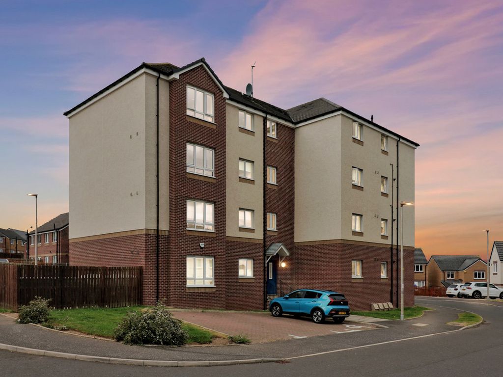 2 bed flat for sale in Dunscaith Drive, Cambuslang G72, £125,000