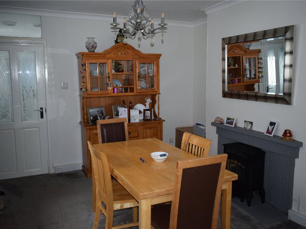 2 bed flat for sale in South Road, Porthcawl CF36, £165,000