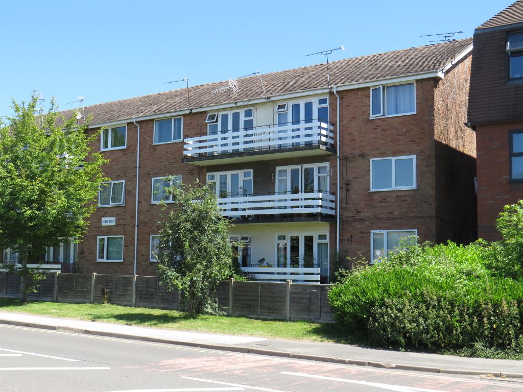 2 bed flat for sale in Kenilworth Road, Balsall Common, Coventry CV7, £155,000