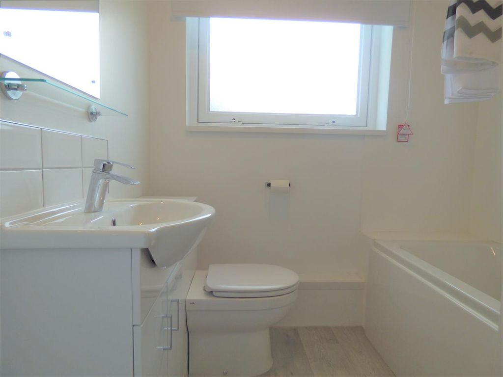 1 bed flat for sale in The Nook, Broadgate Avenue, Beeston NG9, £85,000
