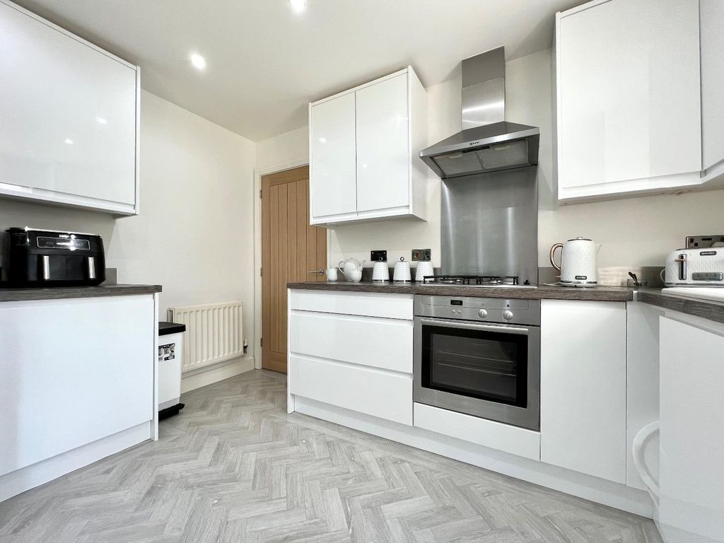 2 bed flat for sale in The Ladle, Middlesbrough TS4, £125,000