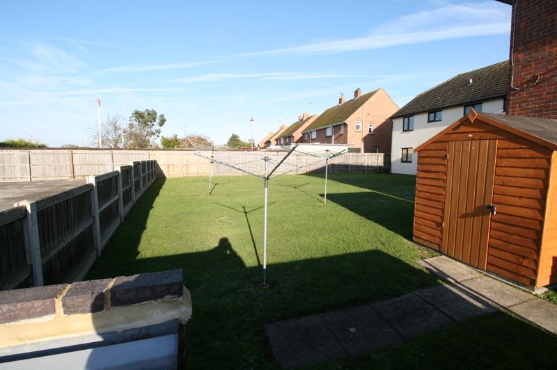 2 bed flat for sale in Hill House Court, Chapel Road, Brightlingsea CO7, £150,000