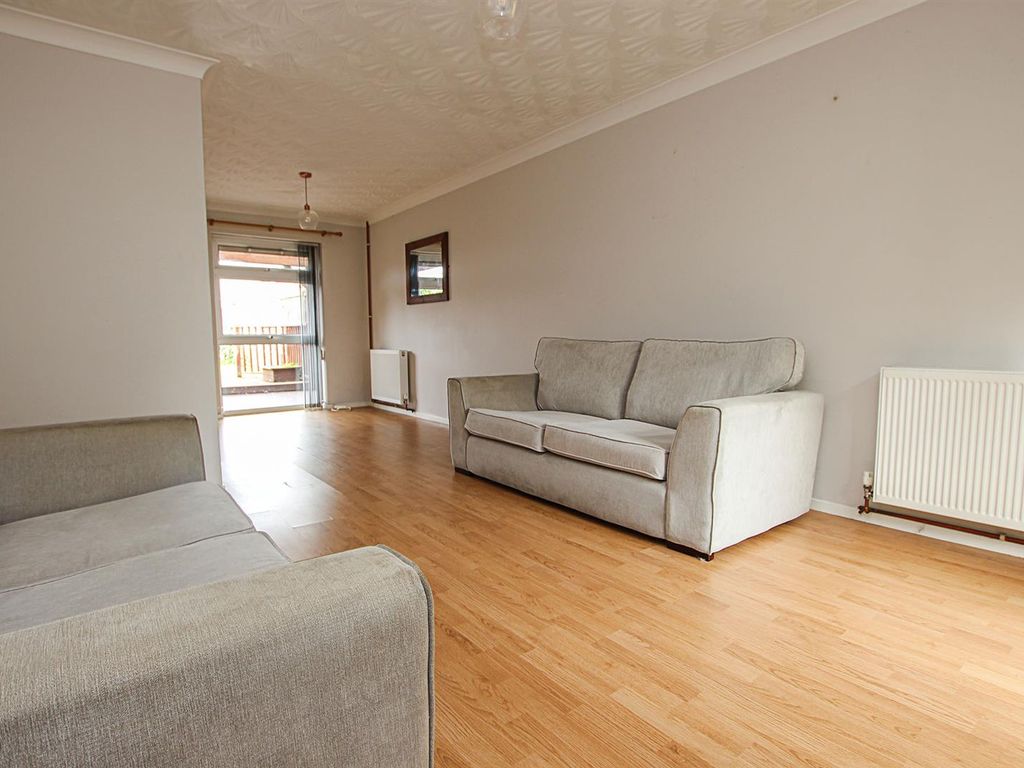 2 bed terraced house for sale in Guineas Close, Newmarket CB8, £230,000