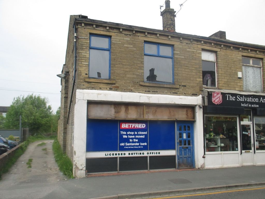 Retail premises for sale in High Street, Bradford BD6, £135,000