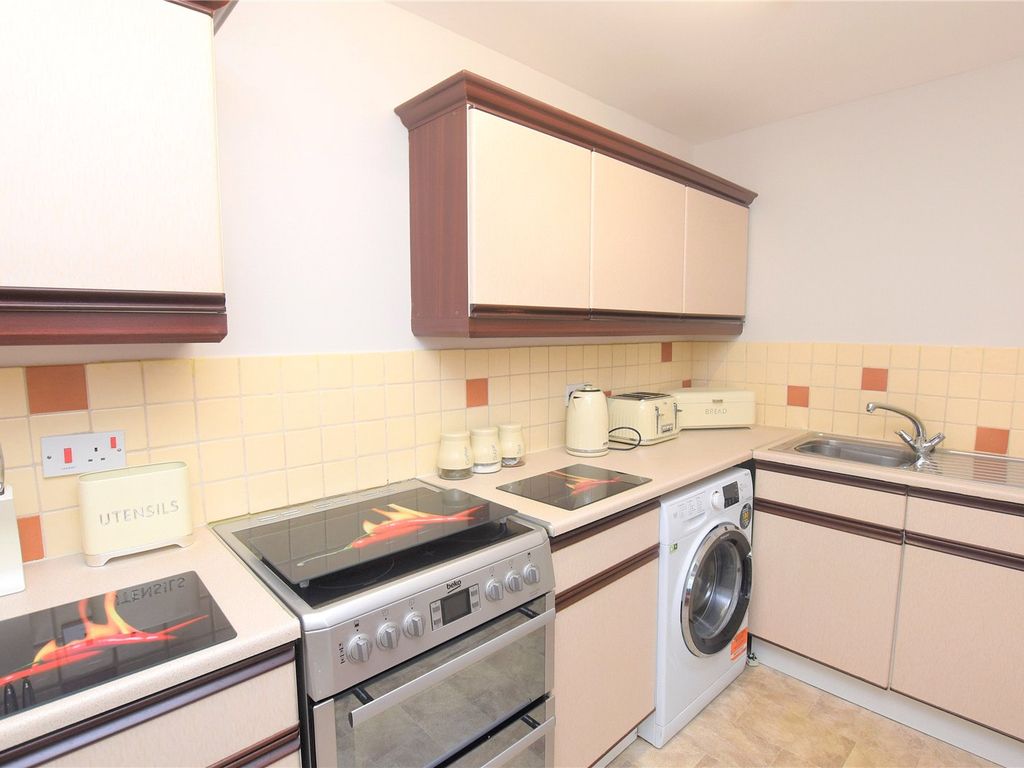 1 bed flat for sale in Flat 8, Orchard Court, Orchard Lane, Guiseley, Leeds, West Yorkshire LS20, £115,000