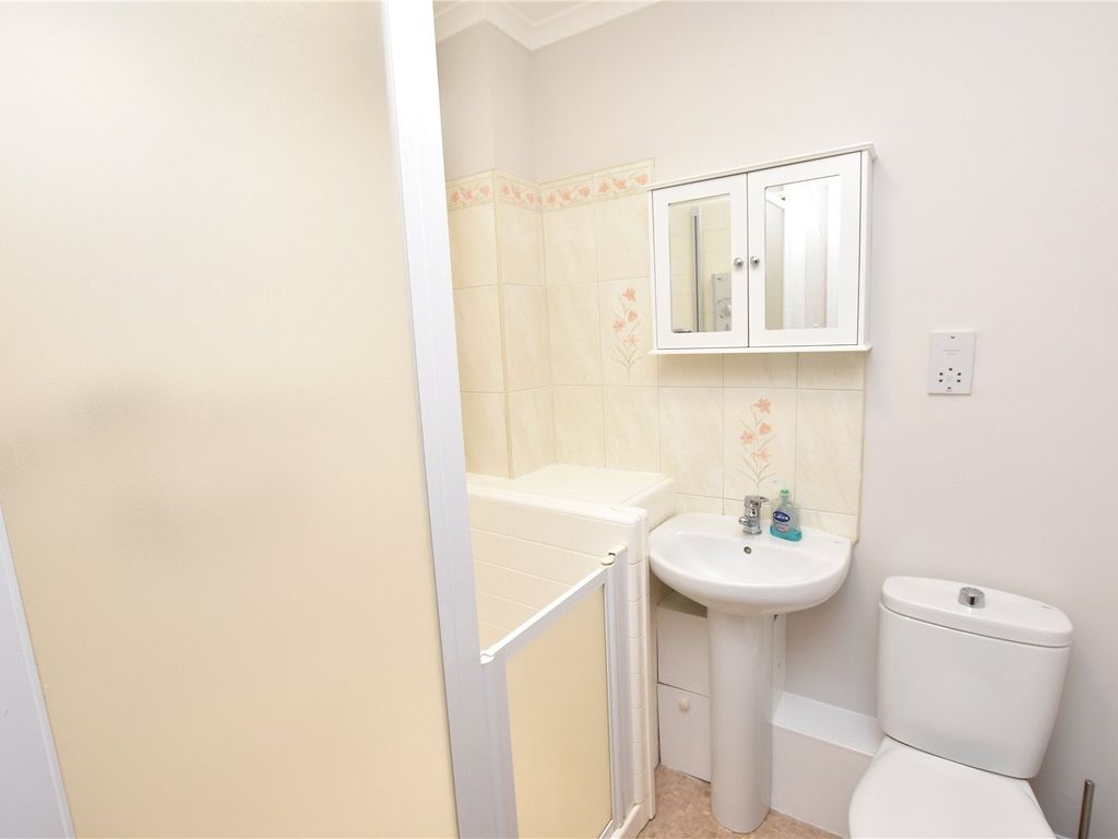 1 bed flat for sale in Flat 8, Orchard Court, Orchard Lane, Guiseley, Leeds, West Yorkshire LS20, £115,000