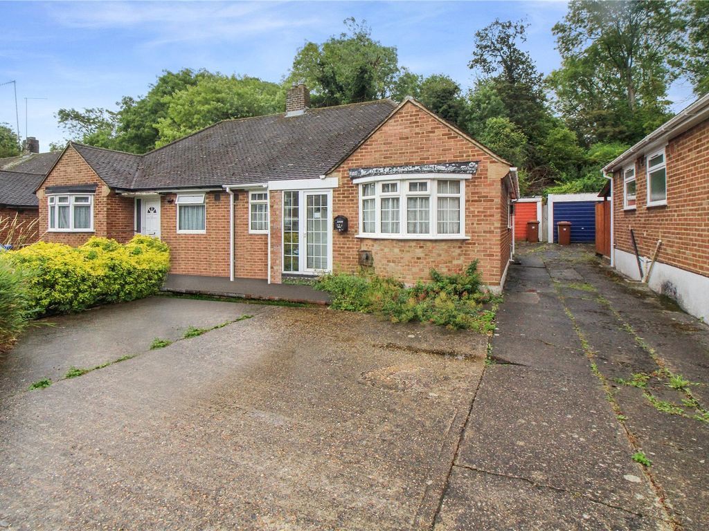 2 bed bungalow for sale in Concord Avenue, Chatham, Kent ME5, £265,000