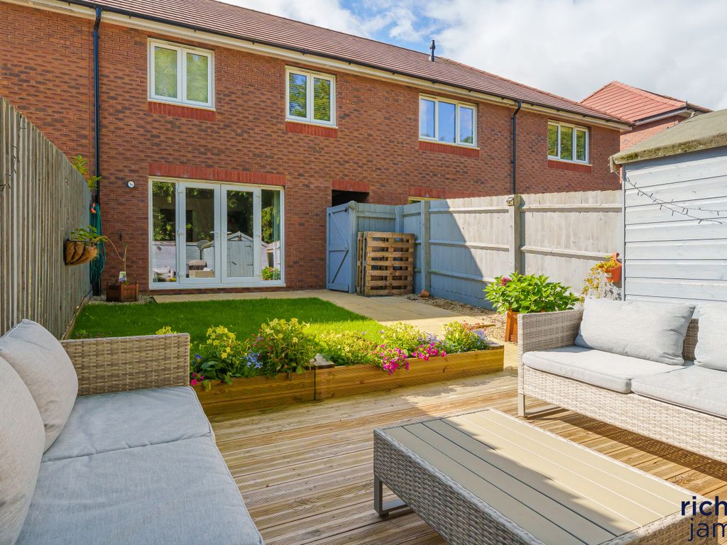 3 bed terraced house for sale in Berryfield, Coate, Swindon SN3, £260,000