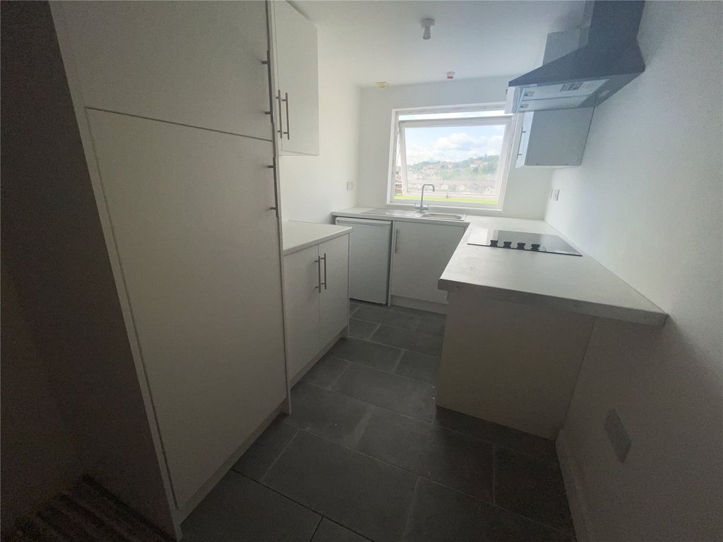 1 bed flat for sale in Priory Street, Carmarthen, Carmarthenshire SA31, £85,000