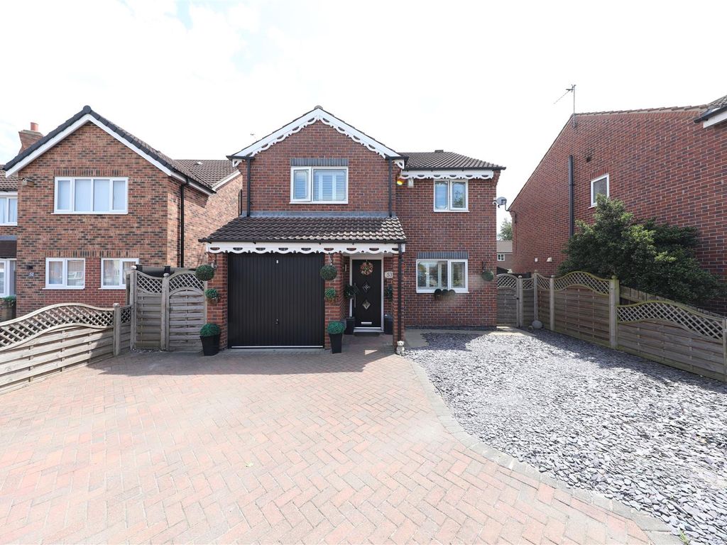 4 bed detached house for sale in Bishop Alcock Road, Hull HU5, £290,000