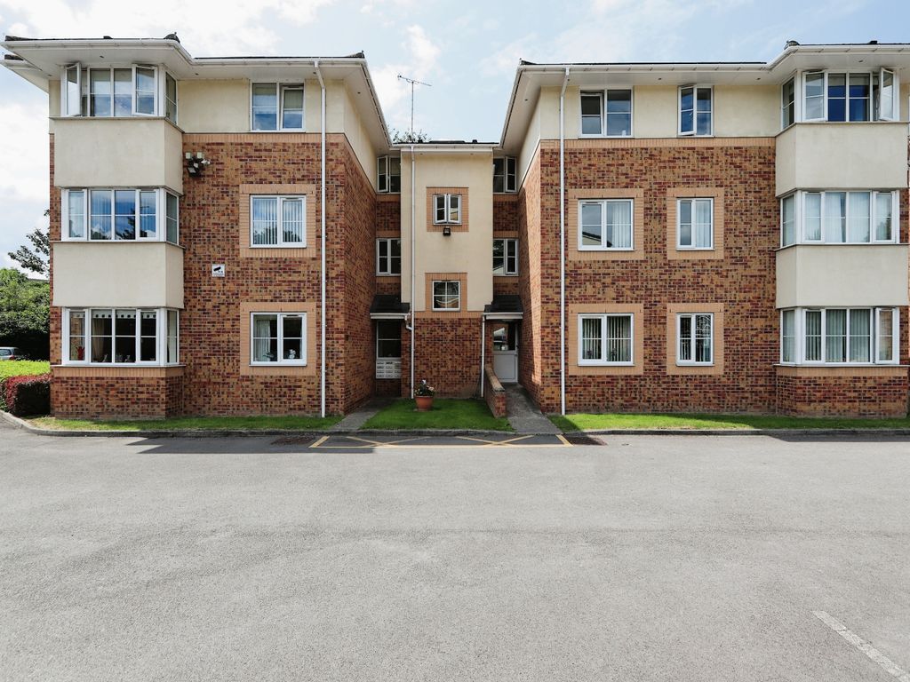 2 bed flat for sale in Cowley Lane, Chapeltown, Sheffield, South Yorkshire S35, £135,000