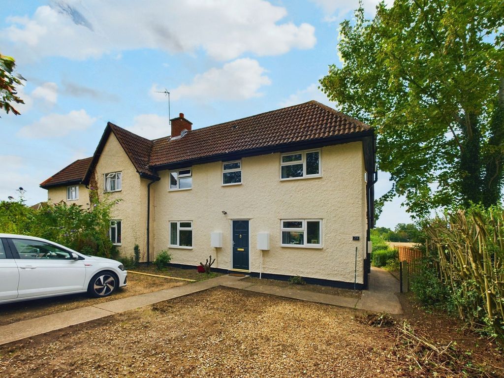 1 bed flat for sale in St. Ives Road, Hemingford Grey, Cambridgeshire. PE28, £185,000
