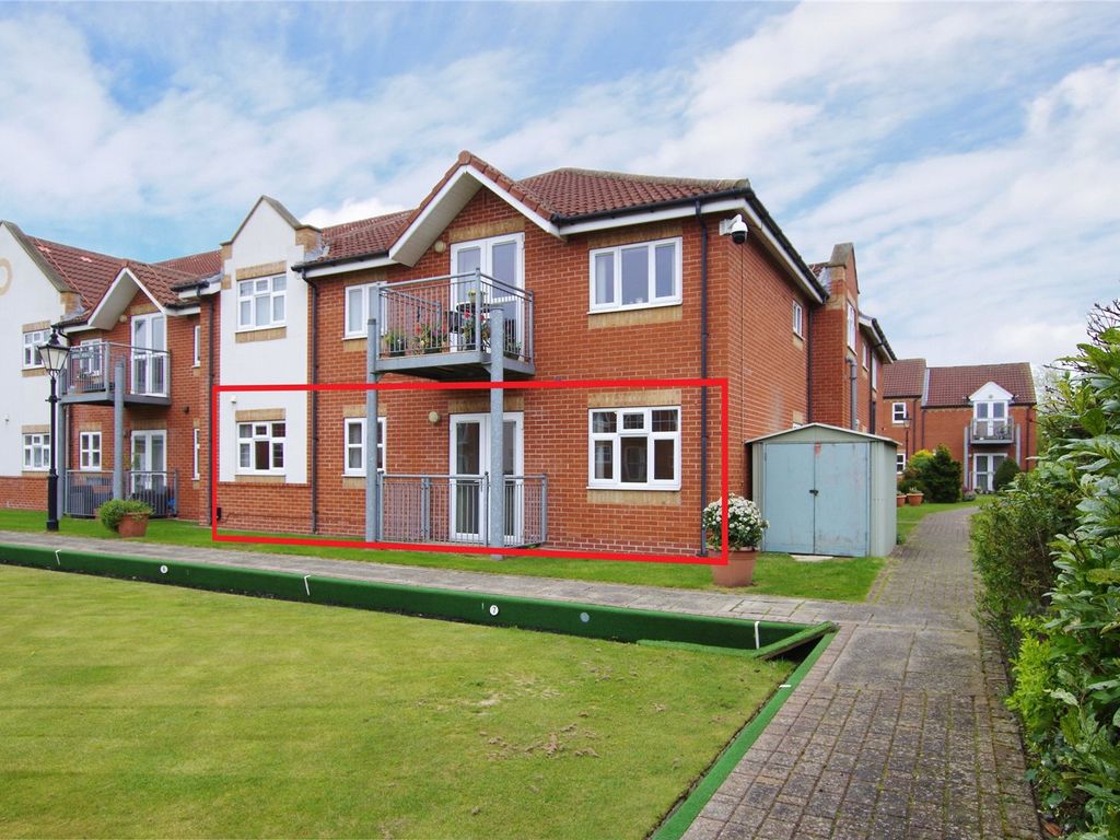 2 bed flat for sale in Birch Tree Drive, Hedon, Hull, East Yorkshire HU12, £125,000