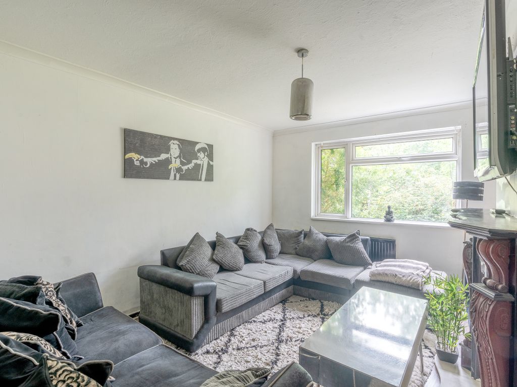 2 bed flat for sale in Stanfield Close, Lockleaze, Bristol BS7, £165,000