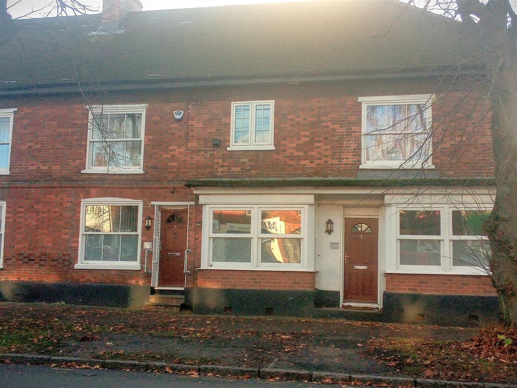 2 bed maisonette for sale in Bowen House, High Street South, Dunstable LU6, £200,000