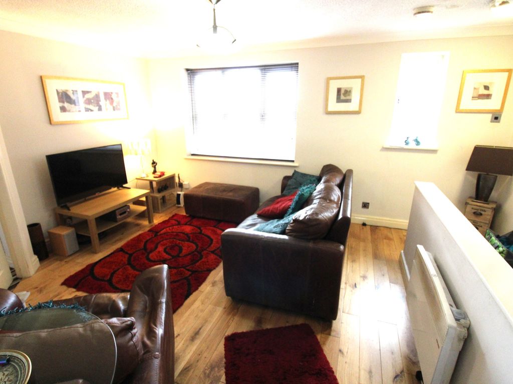 1 bed flat for sale in Teal Court, Herons Reach FY3, £99,950