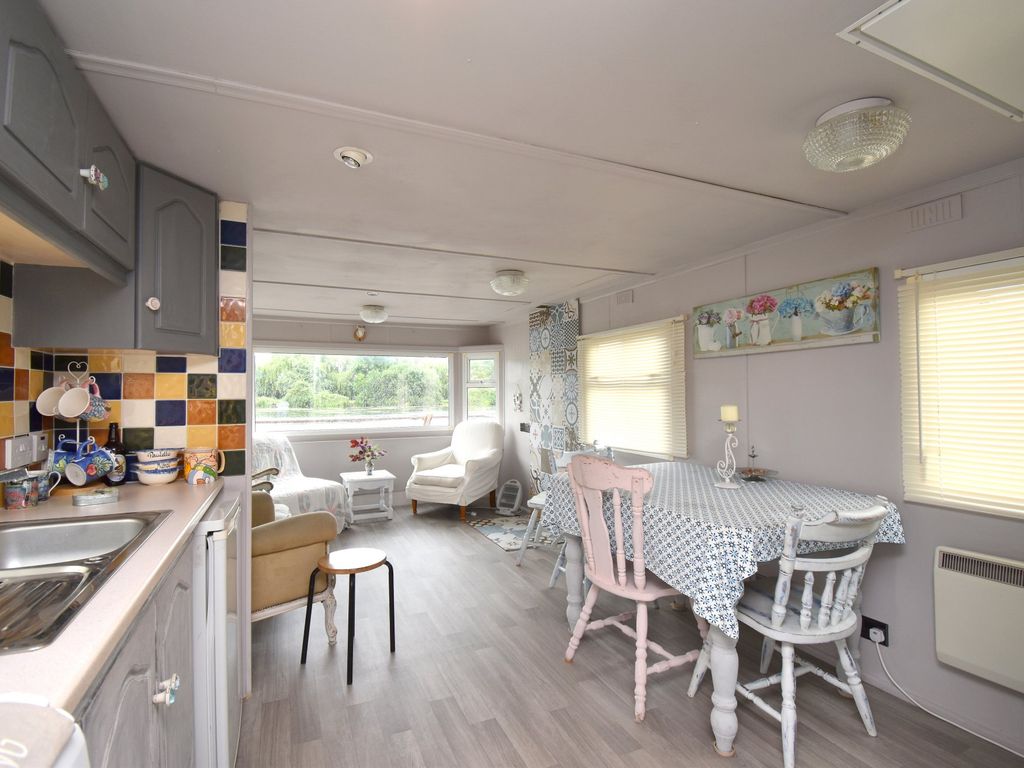 1 bed houseboat for sale in Banks End, Wyton, Huntingdon PE28, £65,000