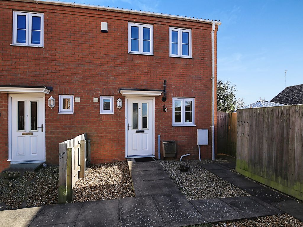 2 bed end terrace house for sale in Harrys Way, Wisbech PE13, £160,000