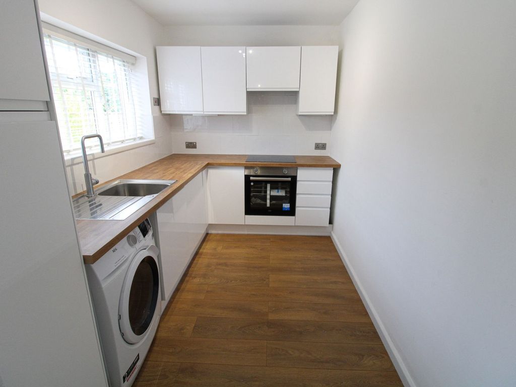 3 bed maisonette for sale in Stratford Road, Shirley, Solihull B90, £170,000