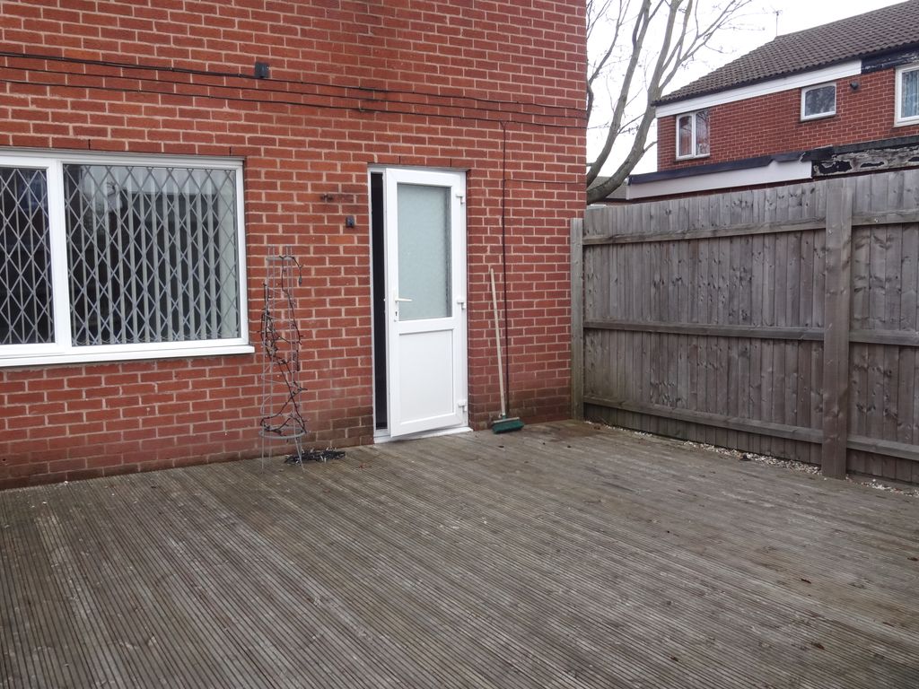 3 bed semi-detached house for sale in Sinfin Avenue, Derby DE24, £149,950