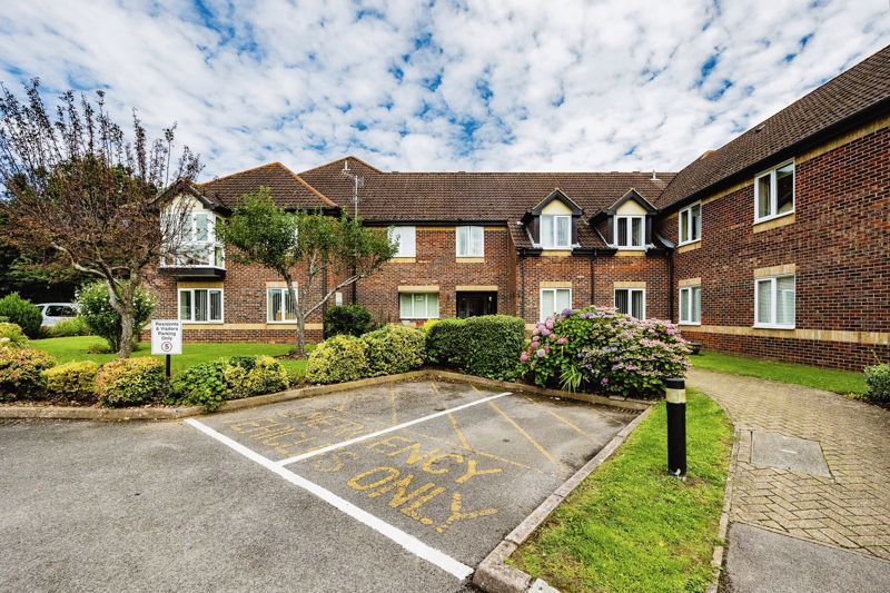 1 bed flat for sale in Copper Beeches, Denmead PO7, £125,000