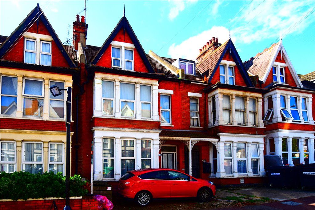 1 bed flat for sale in York Road, Southend-On-Sea, Essex SS1, £125,000