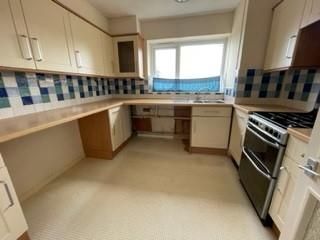 2 bed flat for sale in Severn Road, Colwyn Bay LL29, £110,000