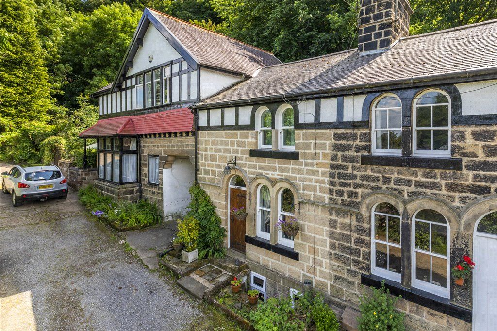 2 bed terraced house for sale in Sandy Lobby, Pool In Wharfedale, Otley, West Yorkshire LS21, £290,000