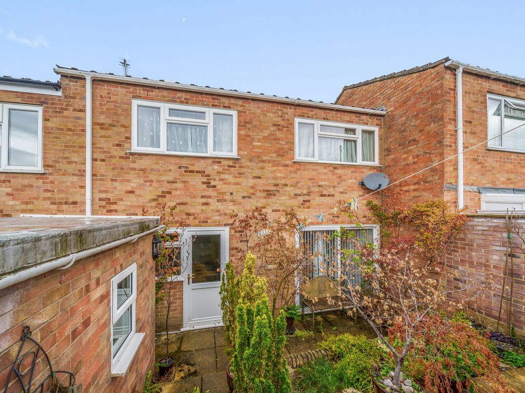 2 bed terraced house for sale in Perry Hill, Tewkesbury GL20, £180,000