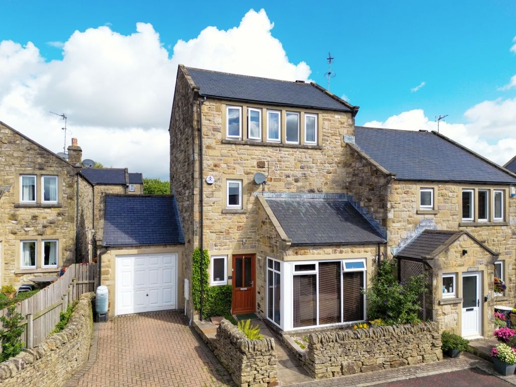 3 bed semi-detached house for sale in Ashton Court, Hellifield, Skipton, North Yorkshire BD23, £300,000