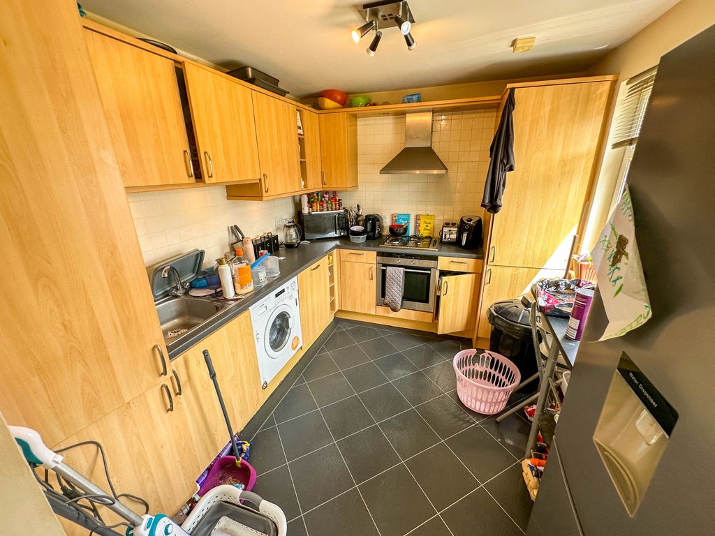 3 bed flat for sale in Grandholm Crescent, Aberdeen AB22, £150,000