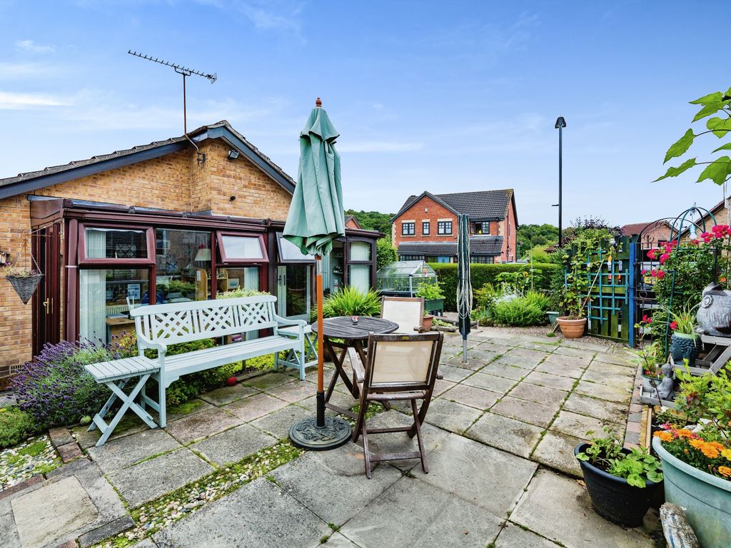 2 bed bungalow for sale in Thornbrook Gardens, Chapeltown, Sheffield, South Yorkshire S35, £245,000