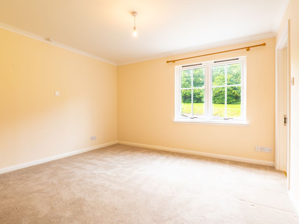 2 bed flat for sale in Lesmahagow, Lanark ML11, £165,000