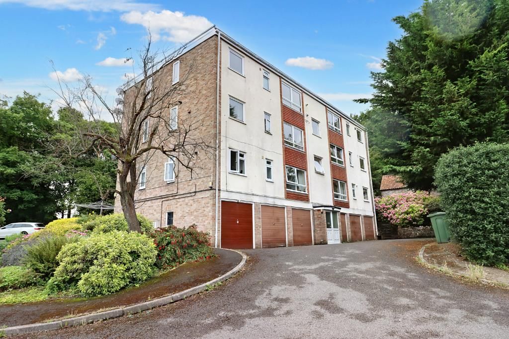 2 bed flat for sale in Old Park Road, Clevedon BS21, £269,500