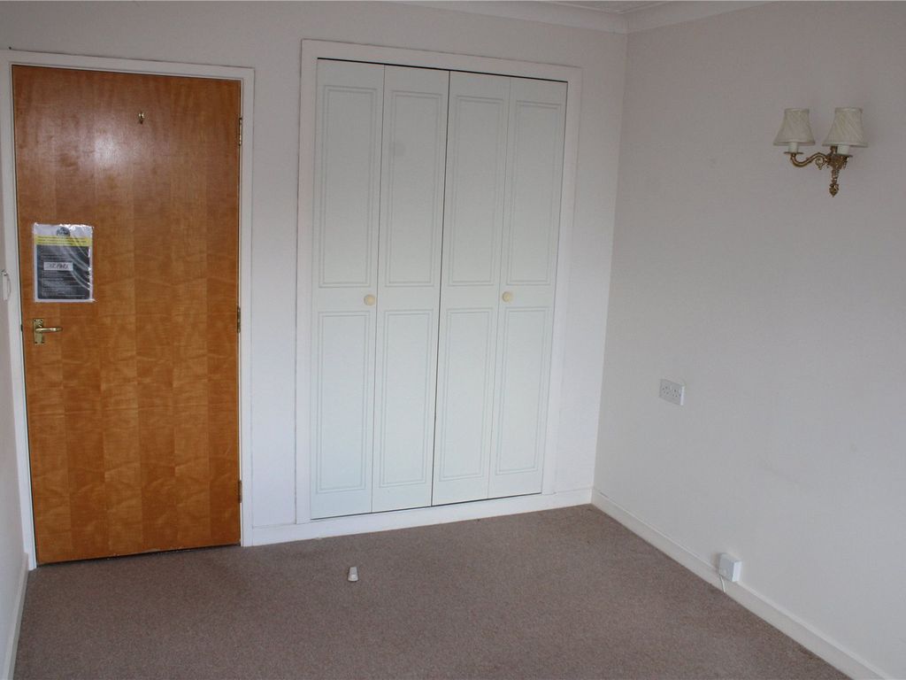 1 bed flat for sale in Lyndhurst Court, Hunstanton PE36, £135,000