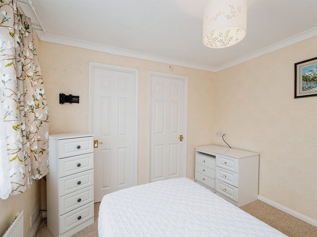 2 bed mobile/park home for sale in Allington Gardens, Allington, Grantham NG32, £110,000