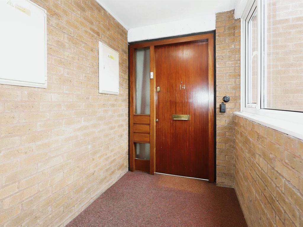 1 bed flat for sale in Broad Lane, Opposite Bantock Park, Wolverhampton WV3, £95,000